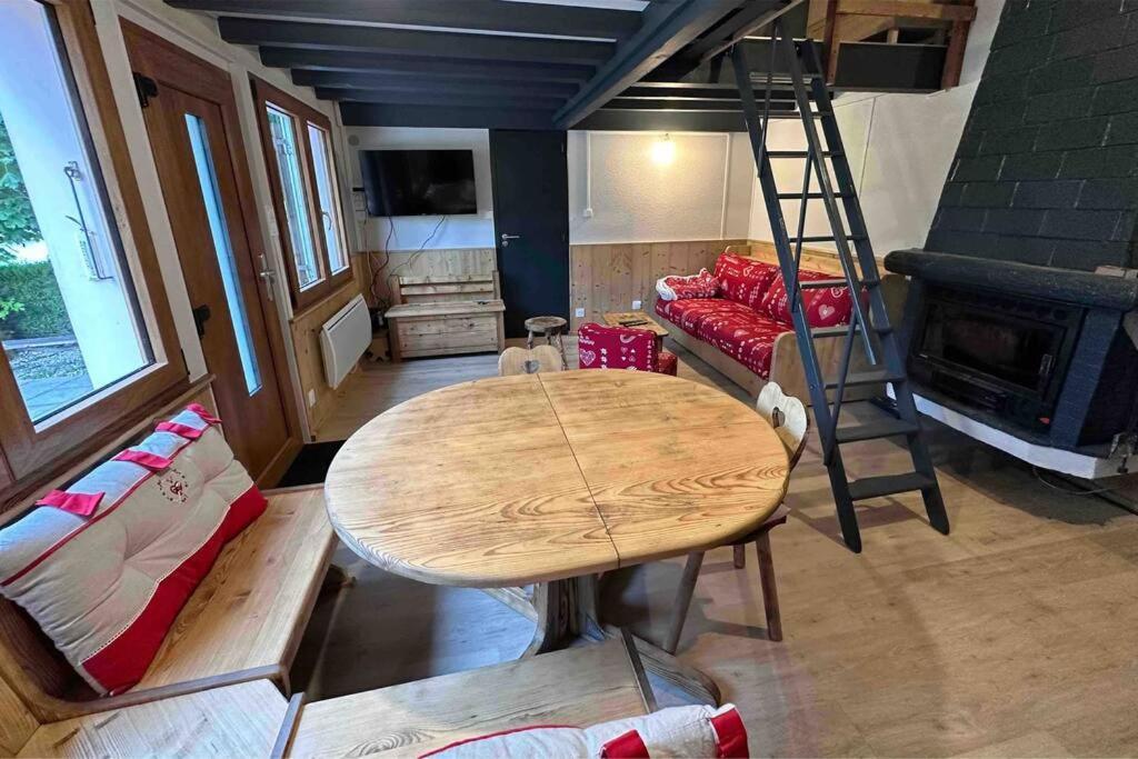 הוילה Métabief Charmant Chalet Le Bouton D'Or מראה חיצוני תמונה